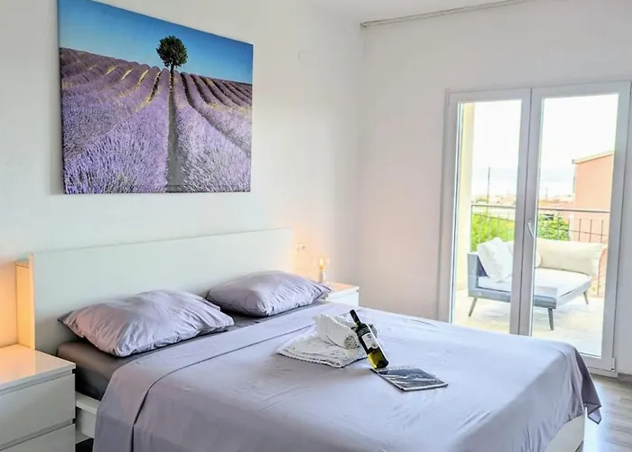 Apartman Ruzmarin Kaštel Stari